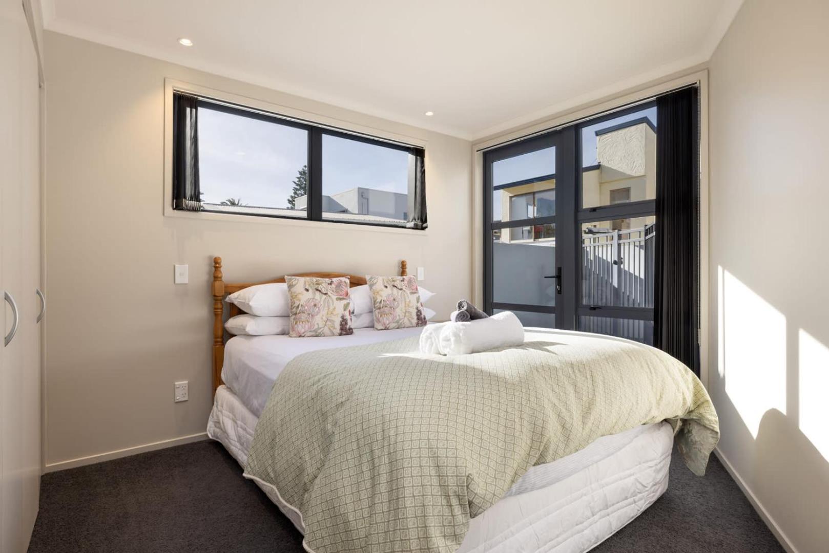 Pacific Escape - Downtown, Beach & Sea Views Mount Maunganui Exterior photo