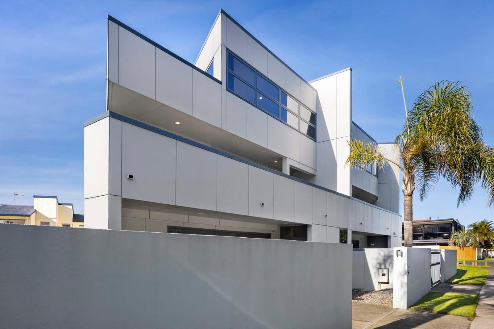 Pacific Escape - Downtown, Beach & Sea Views Mount Maunganui Exterior photo