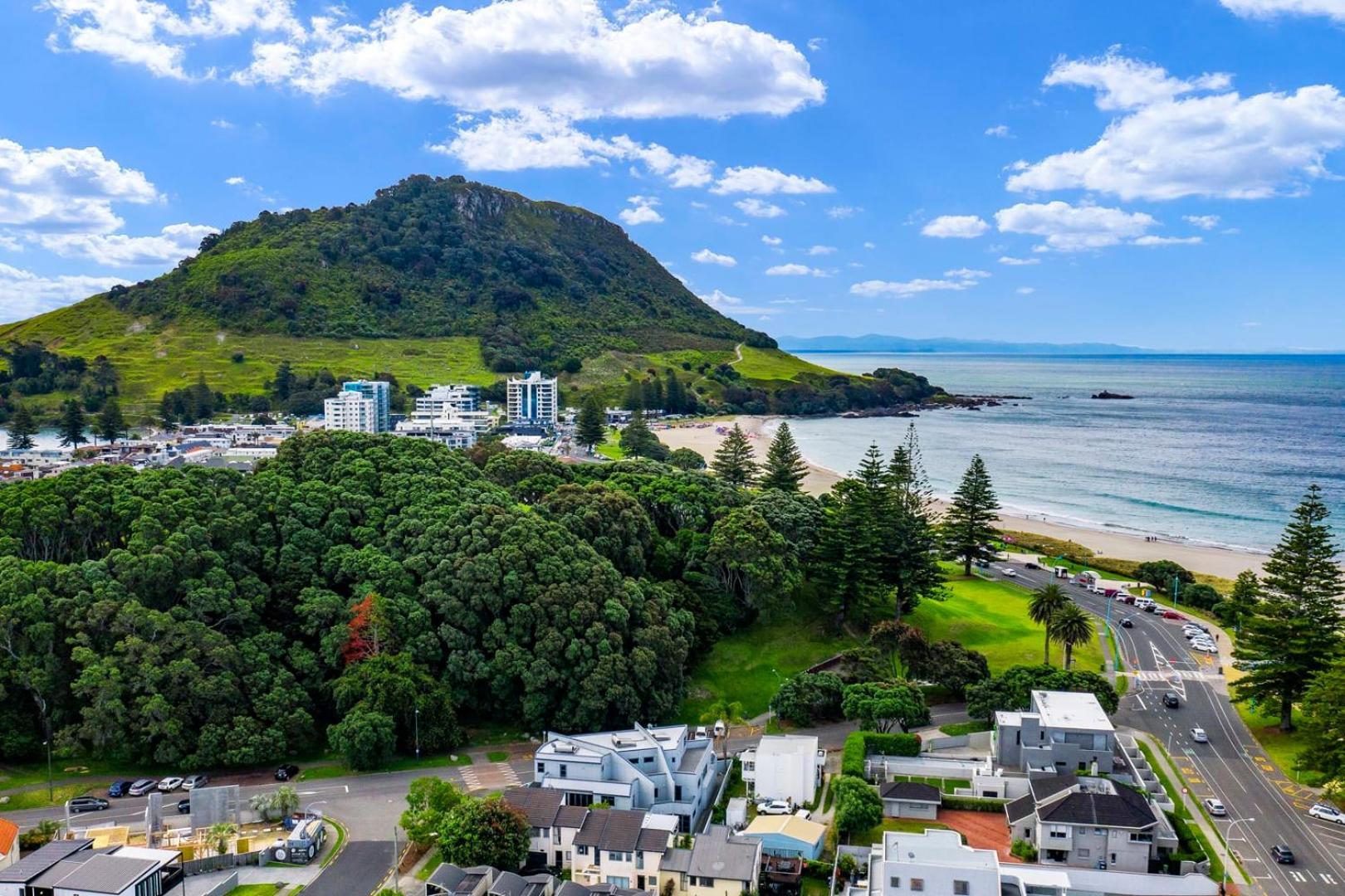 Pacific Escape - Downtown, Beach & Sea Views Mount Maunganui Exterior photo