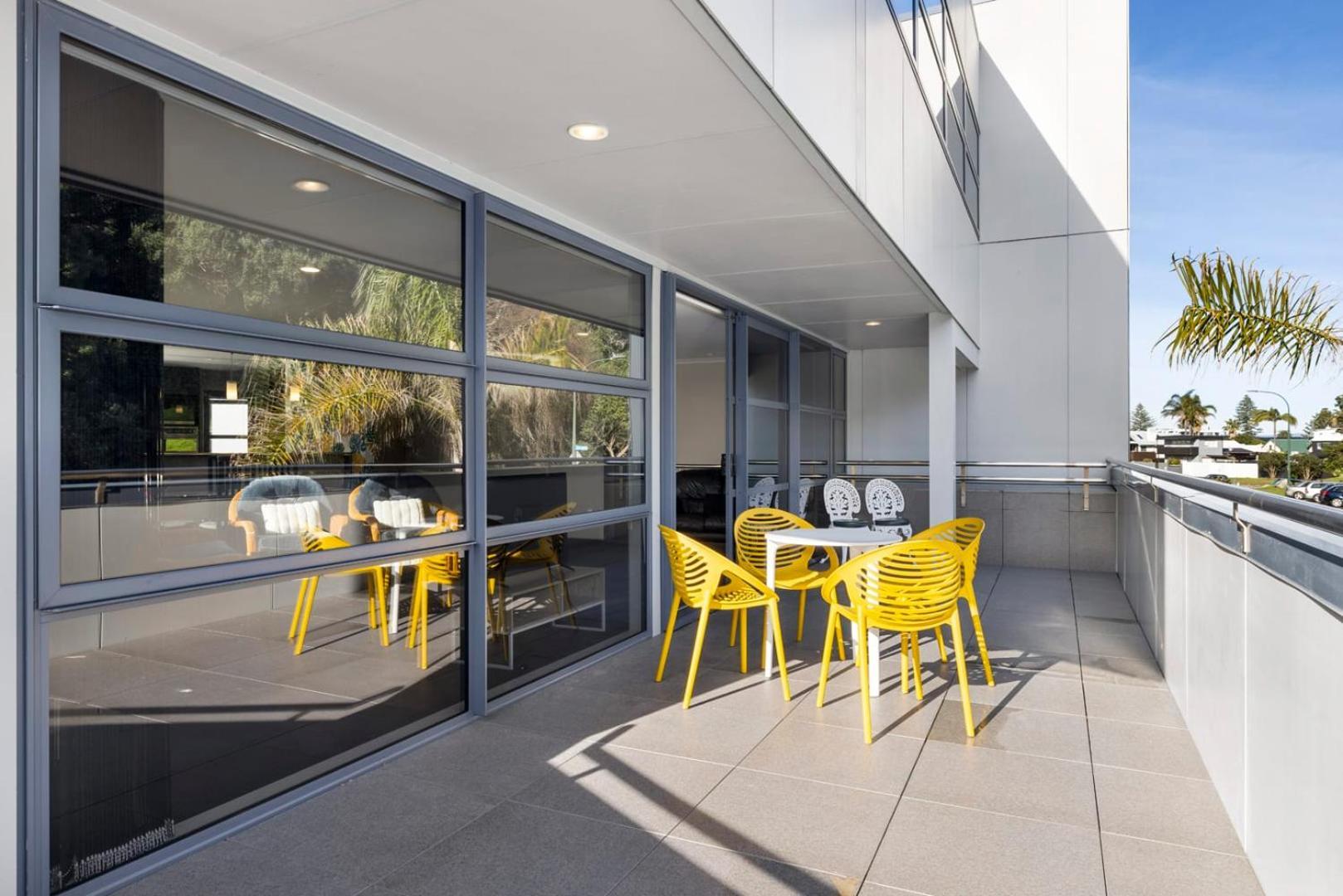 Pacific Escape - Downtown, Beach & Sea Views Mount Maunganui Exterior photo