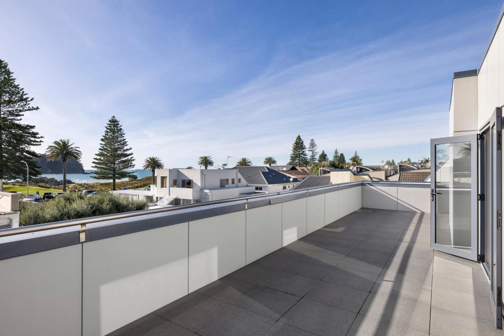 Pacific Escape - Downtown, Beach & Sea Views Mount Maunganui Exterior photo